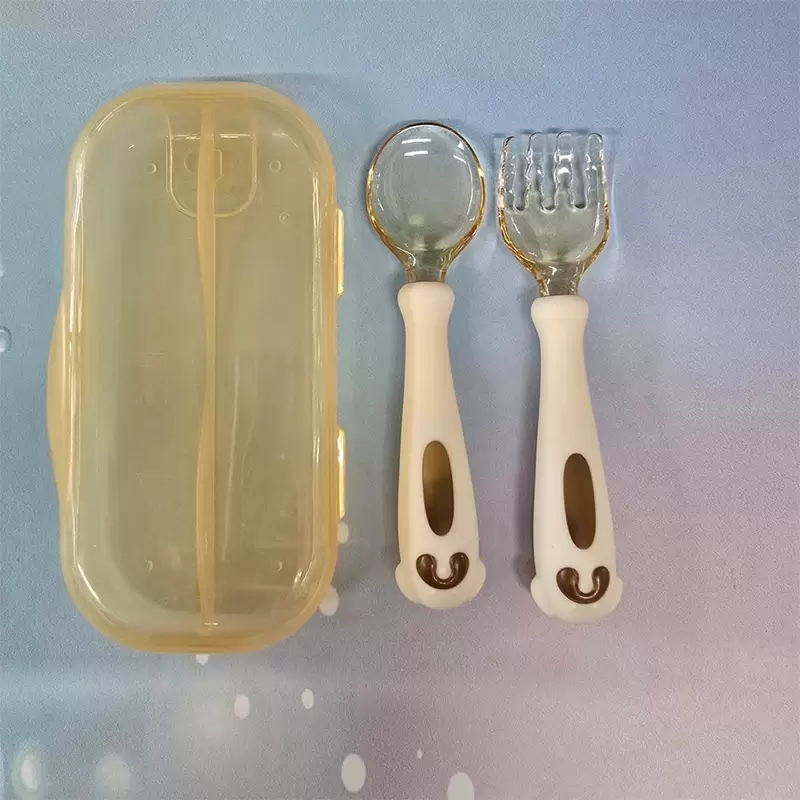 قاشق و چنگال مسافرتی نوزاد